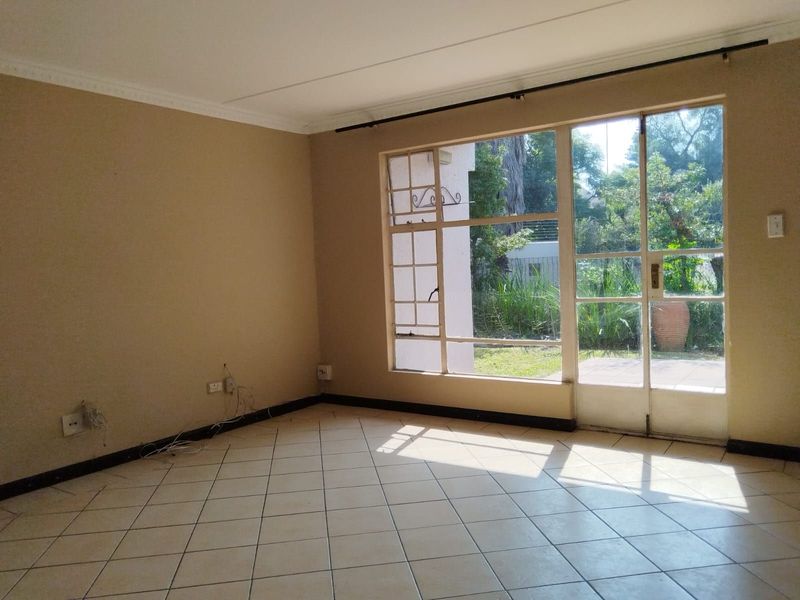 Apartment For Sale in Paulshof - Photo 1