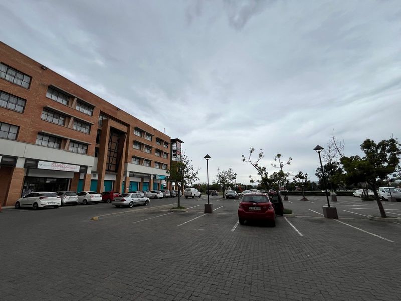 Retail To Rent in Silverton - Photo 2