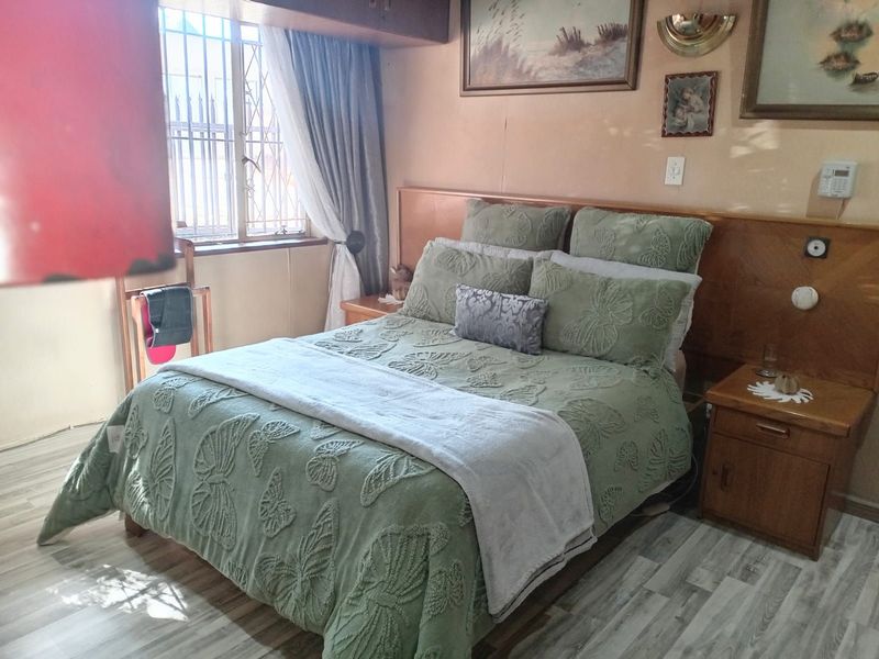 House For Sale in Hamberg - Photo 1