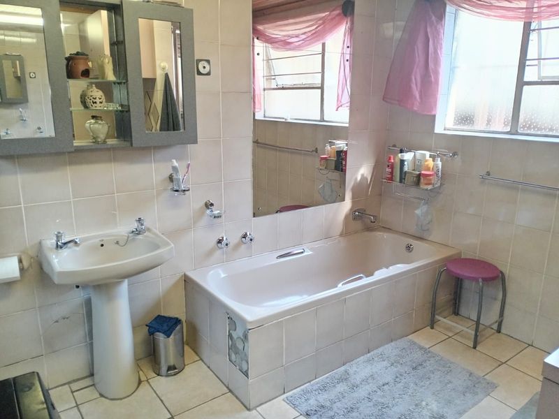 House For Sale in Hamberg - Photo 4