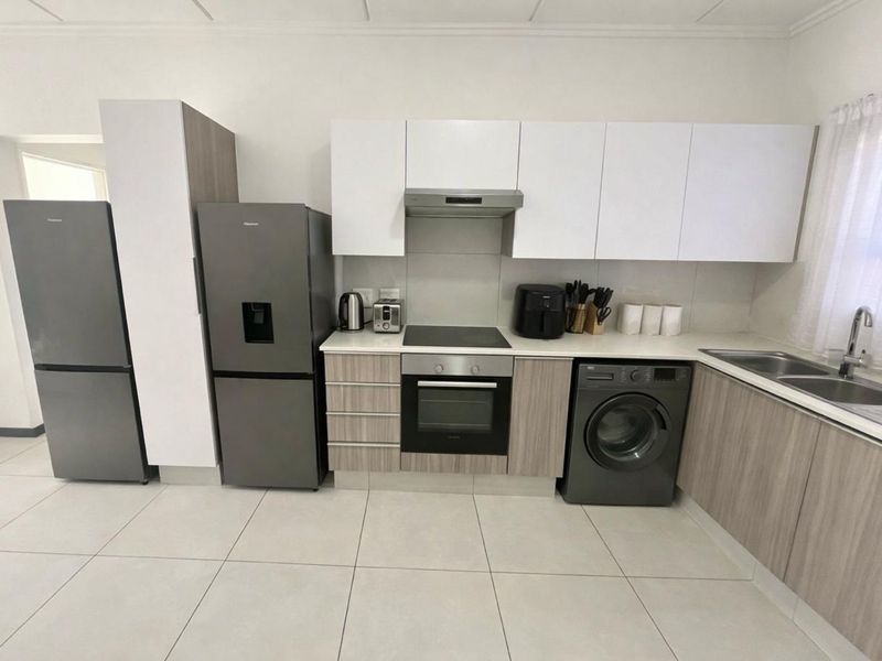 Apartment For Sale in Fourways - Photo 2
