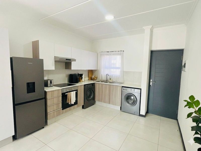 Apartment For Sale in Fourways - Photo 1