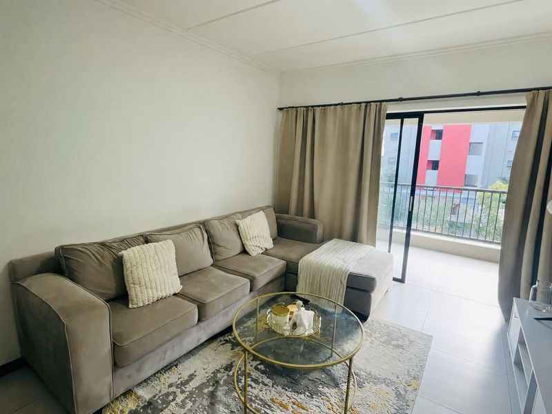 Apartment For Sale in Fourways - Photo 3