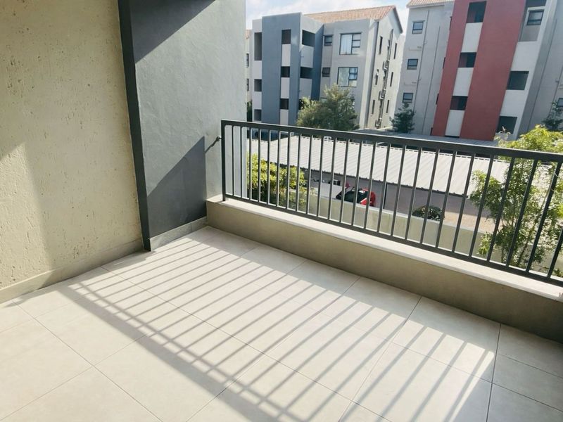 Apartment For Sale in Fourways - Photo 5