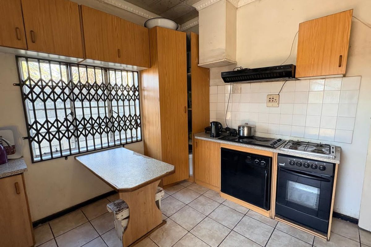 House For Sale in Utility - Photo 5