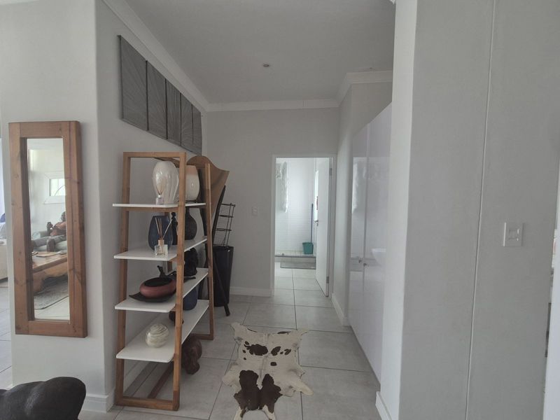 Apartment To Rent in Paardevlei - Photo 6