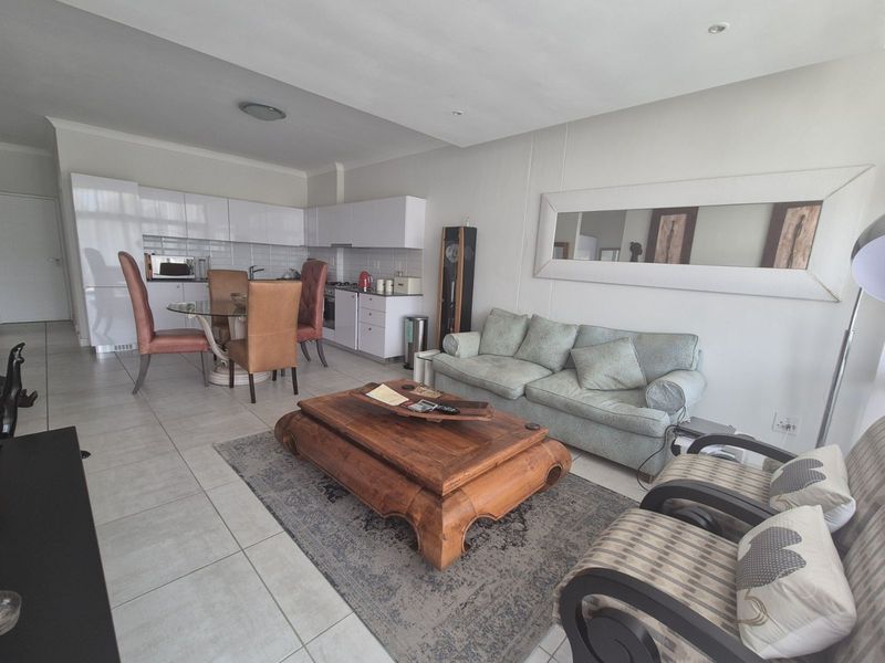Apartment To Rent in Paardevlei - Photo 8