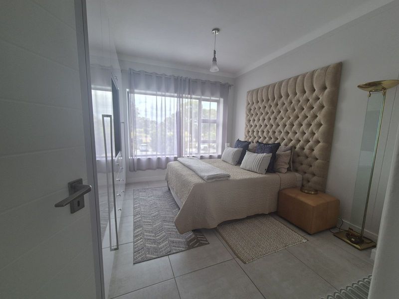 Apartment To Rent in Paardevlei - Photo 1