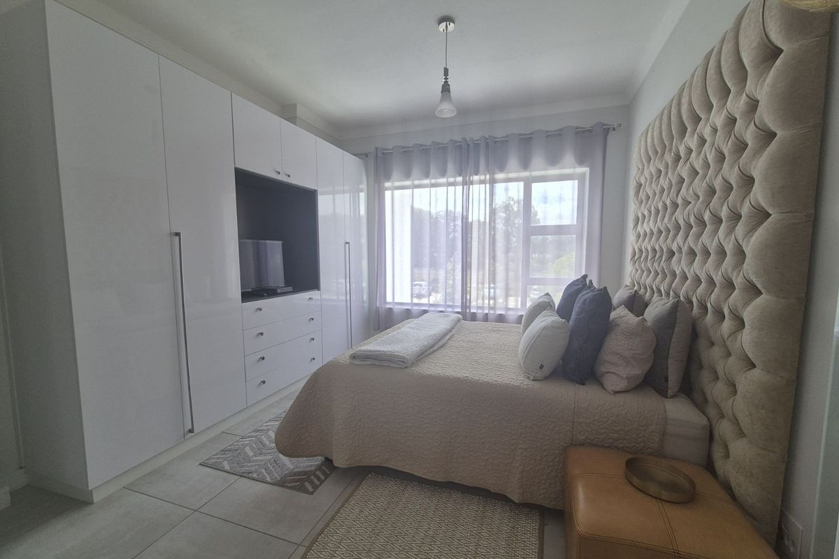 Apartment To Rent in Paardevlei - Photo 2