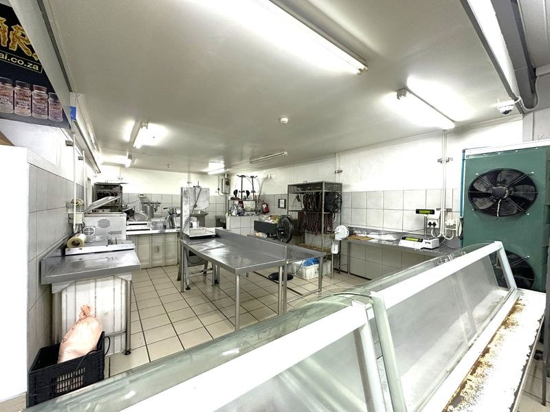 Retail For Sale in Blanco - Photo 9