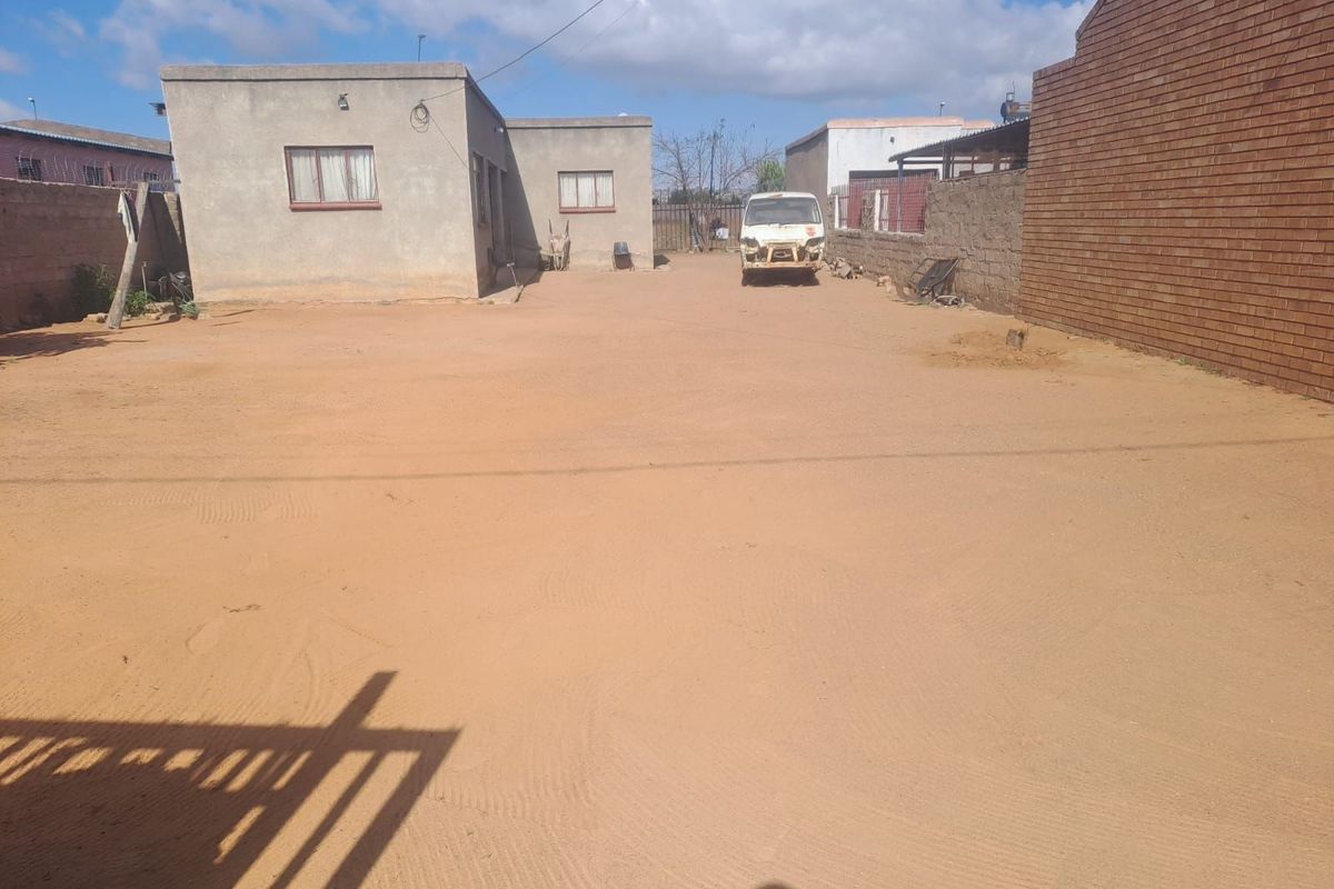 House For Sale in Mankweng - Photo 3