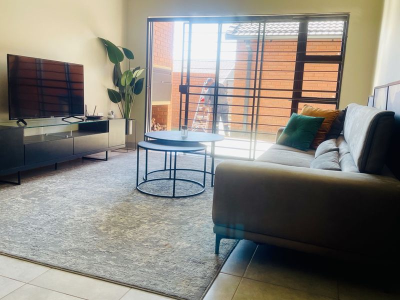 Townhouse For Sale in Boardwalk Villas - Photo 8