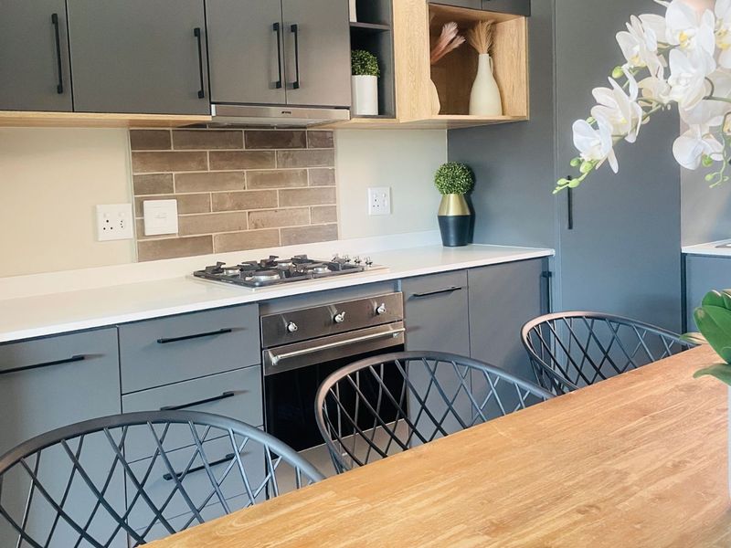 Townhouse For Sale in Boardwalk Villas - Photo 4