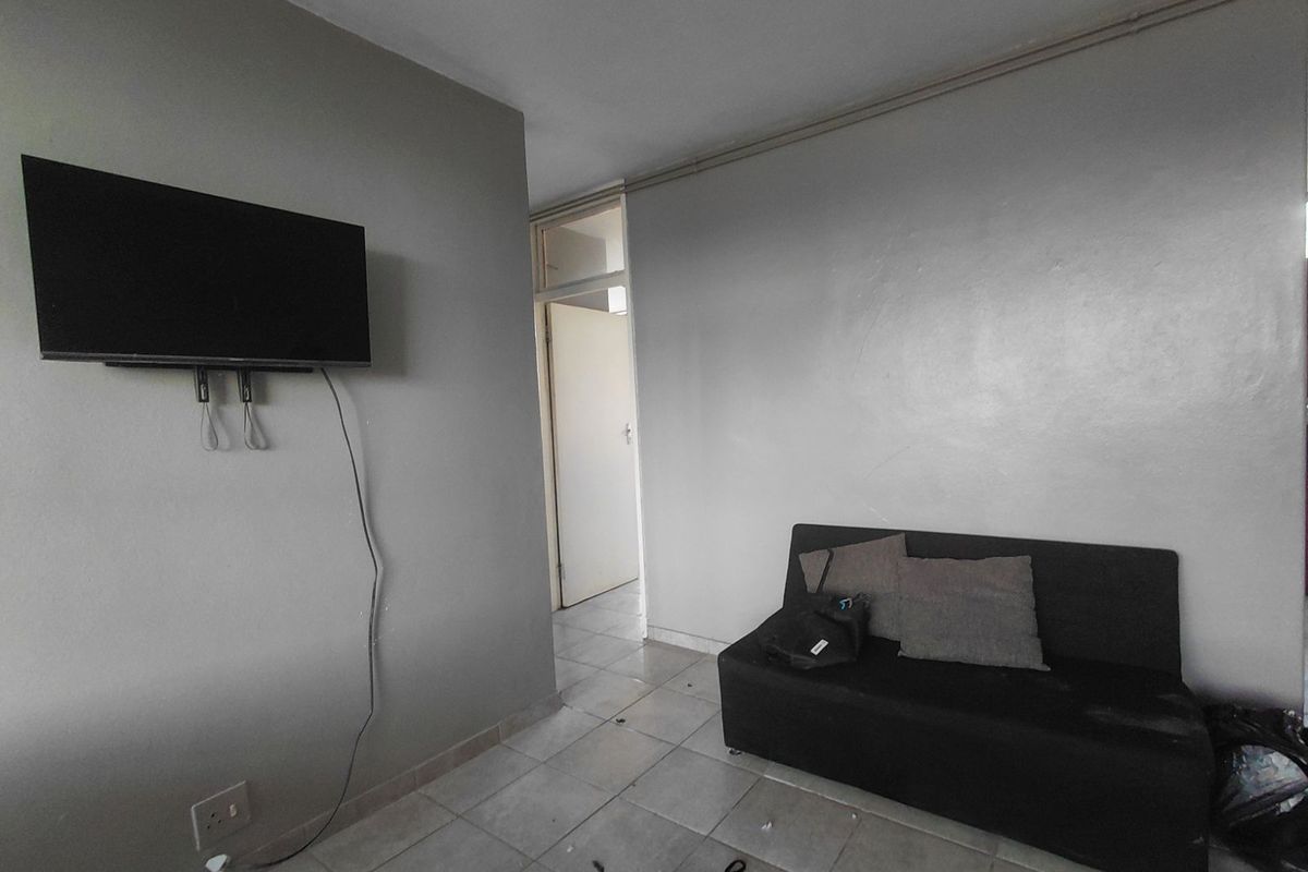 Apartment To Rent in Sunnyside - Photo 4