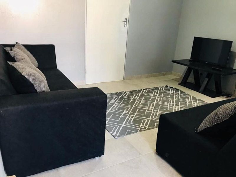 Apartment To Rent in Sunnyside - Photo 6