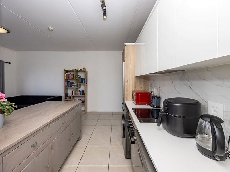 Apartment For Sale in Sandown - Photo 10