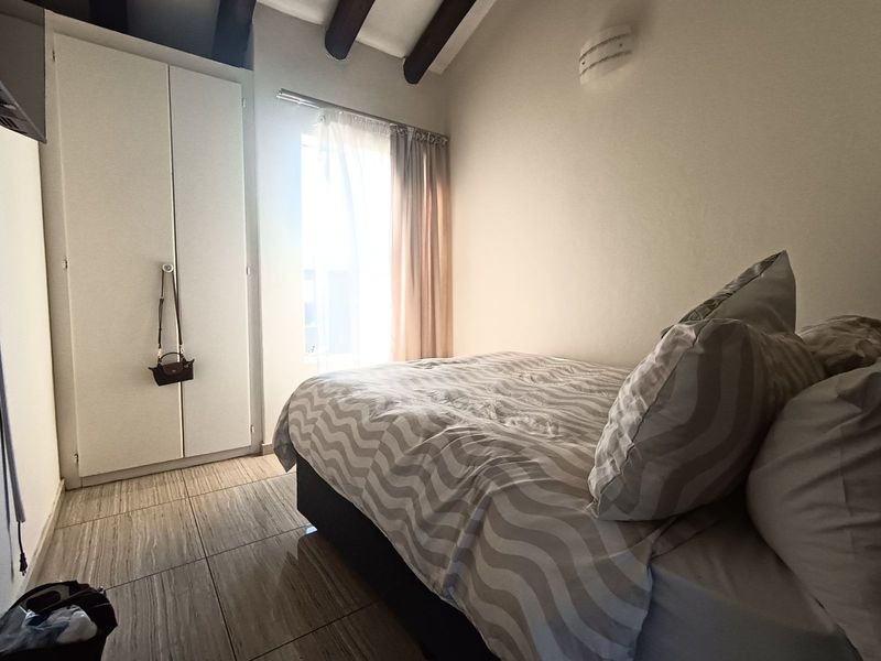 Apartment For Sale in Northgate - Photo 8