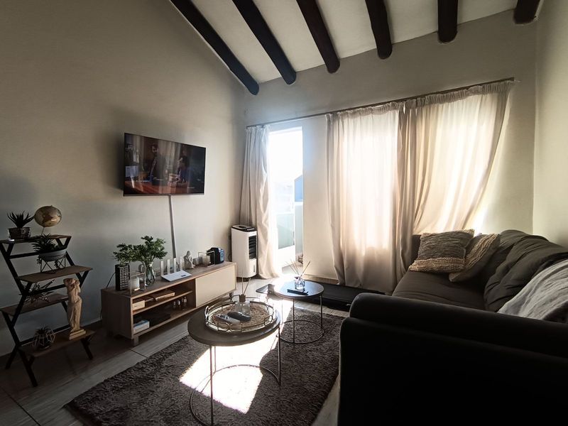Apartment For Sale in Northgate - Photo 1