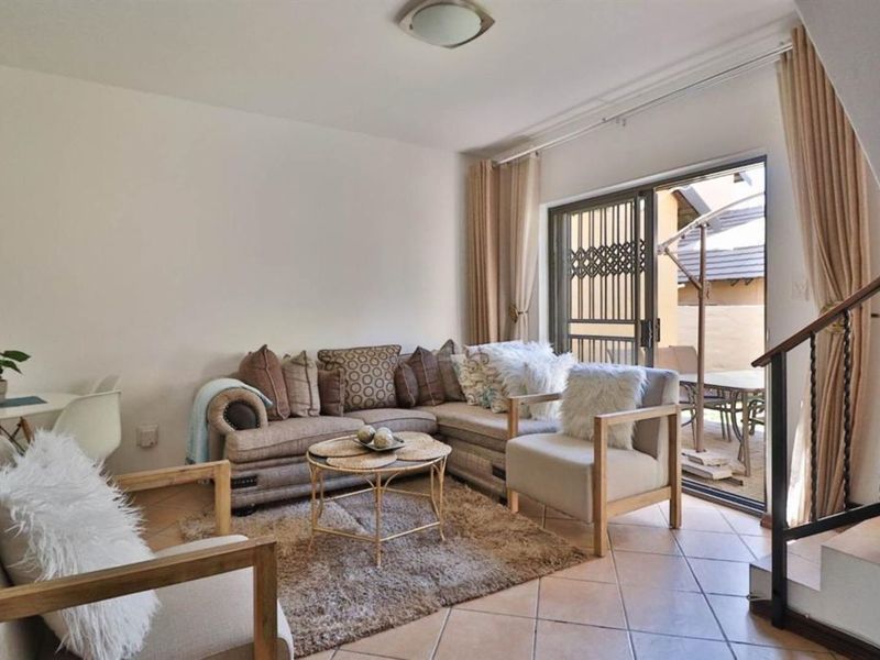 Townhouse For Sale in Carlswald - Photo 4