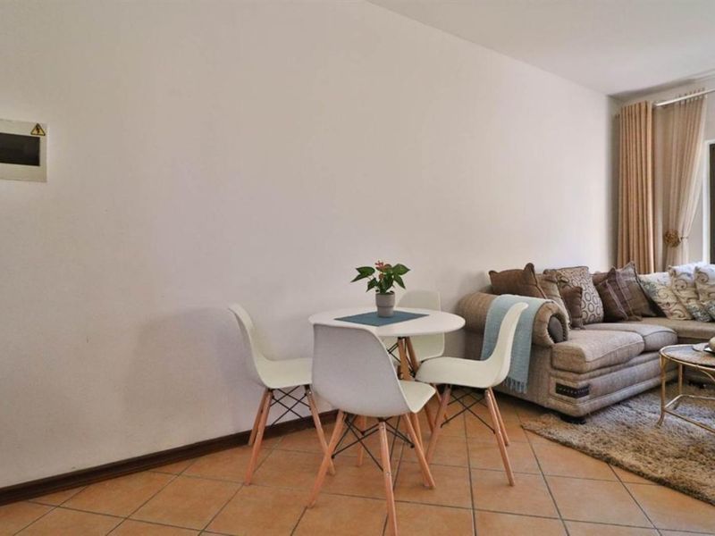 Townhouse For Sale in Carlswald - Photo 3