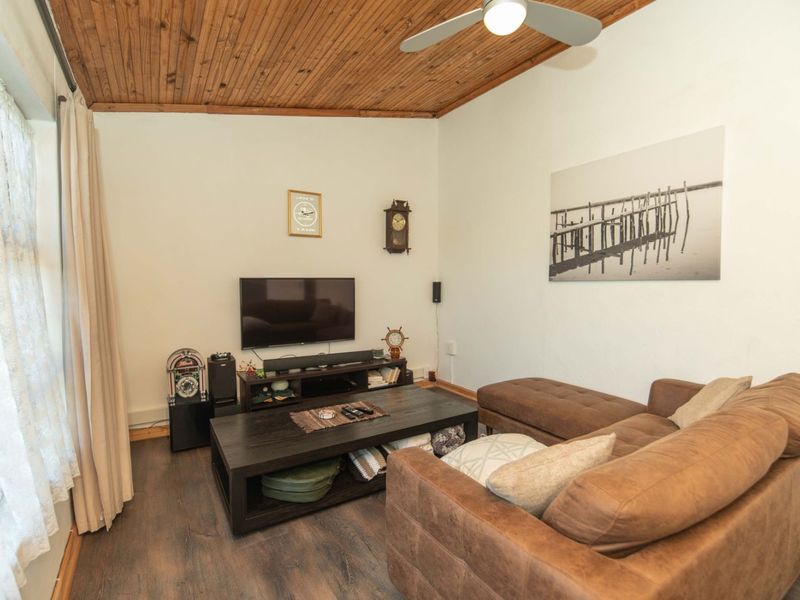 House For Sale in Glenhurd - Photo 4