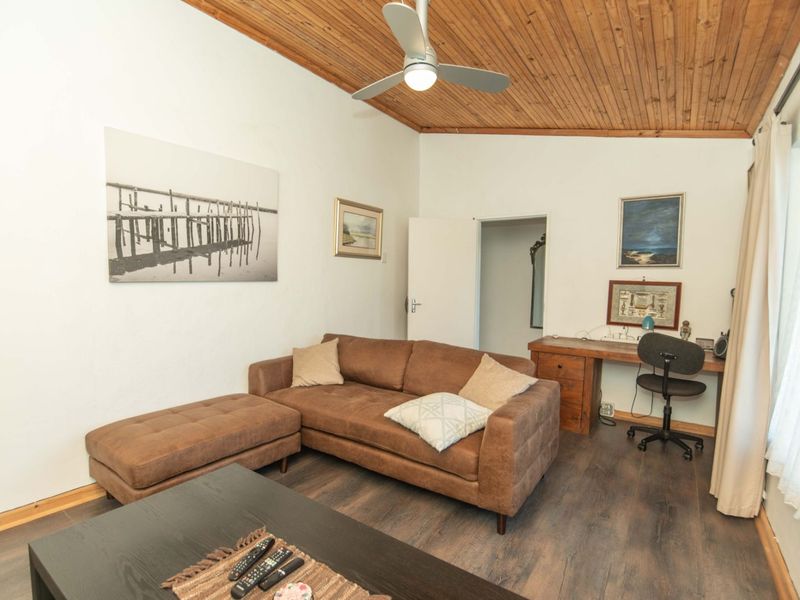 House For Sale in Glenhurd - Photo 5