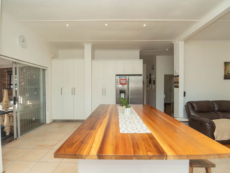 House For Sale in Glenhurd - Photo 8