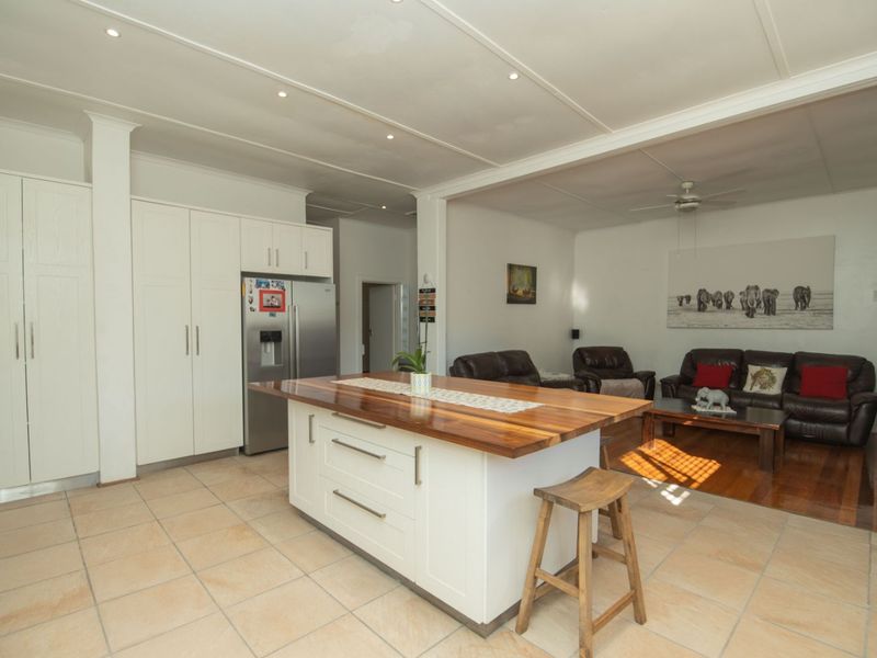 House For Sale in Glenhurd - Photo 7