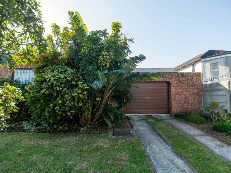 House For Sale in Glenhurd - Photo 2