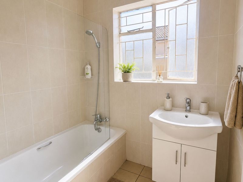 House For Sale in Chroompark - Photo 4