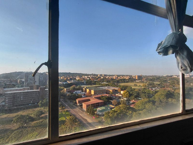Apartment For Sale in Sunnyside - Photo 10