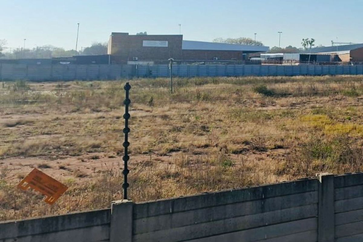 Industrial For Sale in Ladine - Photo 2