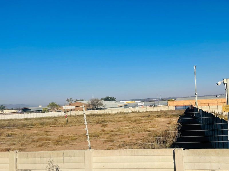 Industrial For Sale in Ladine - Photo 5