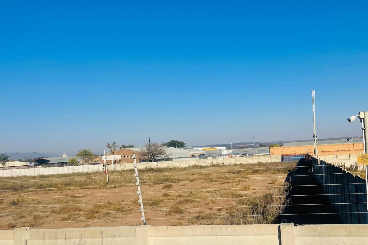 Industrial For Sale in Ladine - Photo 5