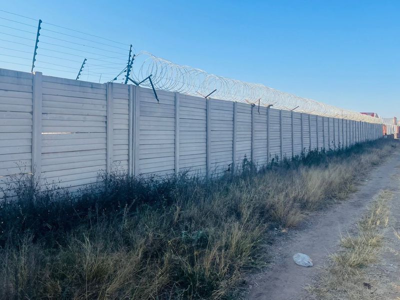 Industrial For Sale in Ladine - Photo 3