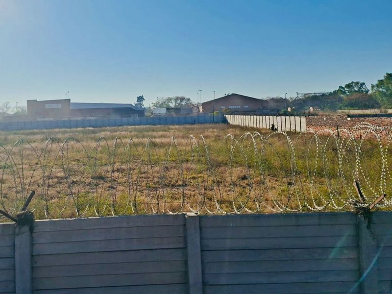 Industrial For Sale in Ladine - Photo 7