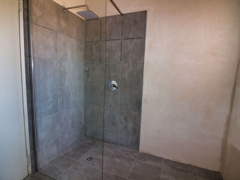 Townhouse To Rent in Randpark Ridge - Photo 9