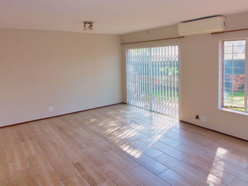 Townhouse To Rent in Randpark Ridge - Photo 3