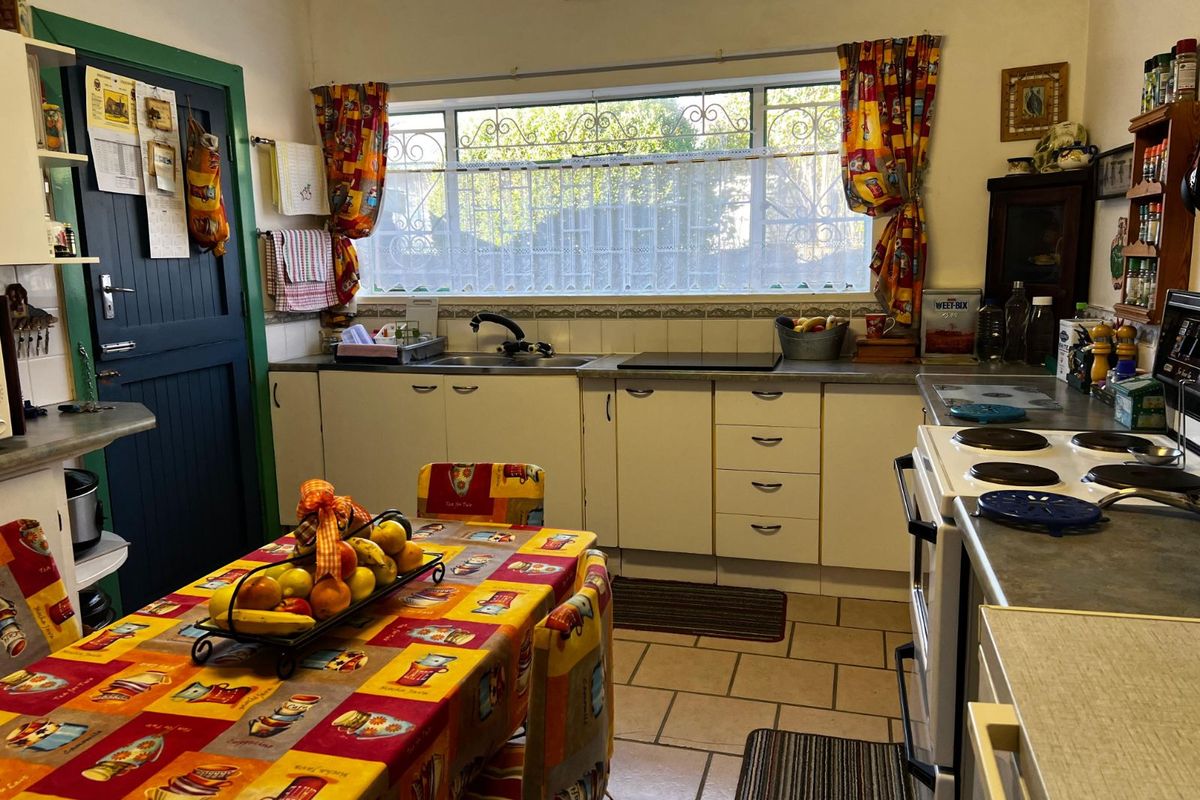 House For Sale in Volksrust Central - Photo 4