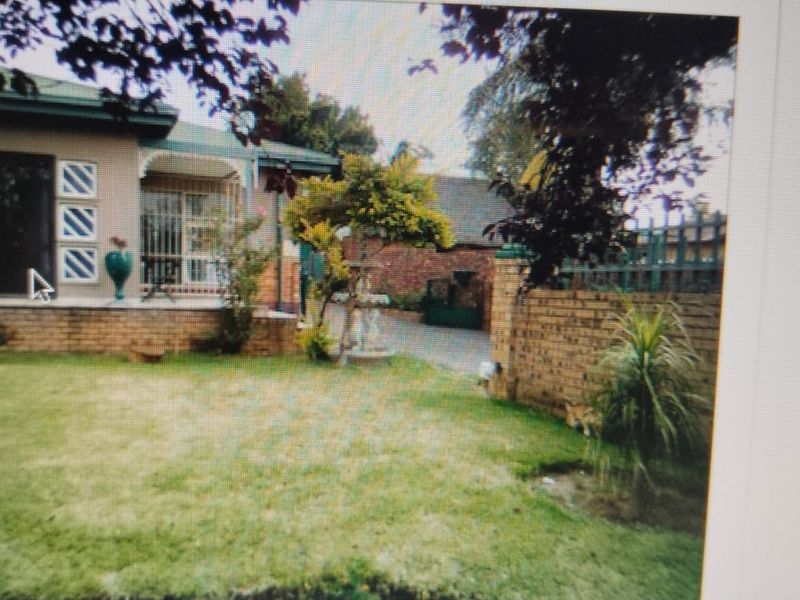 House For Sale in Pretoria Gardens - Photo 3