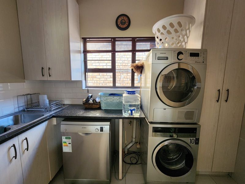 Townhouse For Sale in Hadison Park - Photo 10