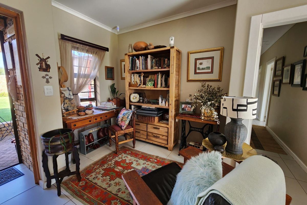 Townhouse For Sale in Hadison Park - Photo 5
