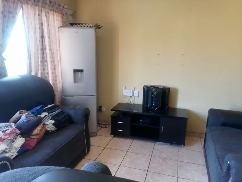 House For Sale in Embalenhle - Photo 4