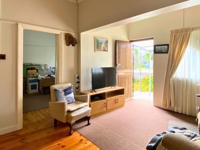 House For Sale in Gansbaai Central - Photo 4