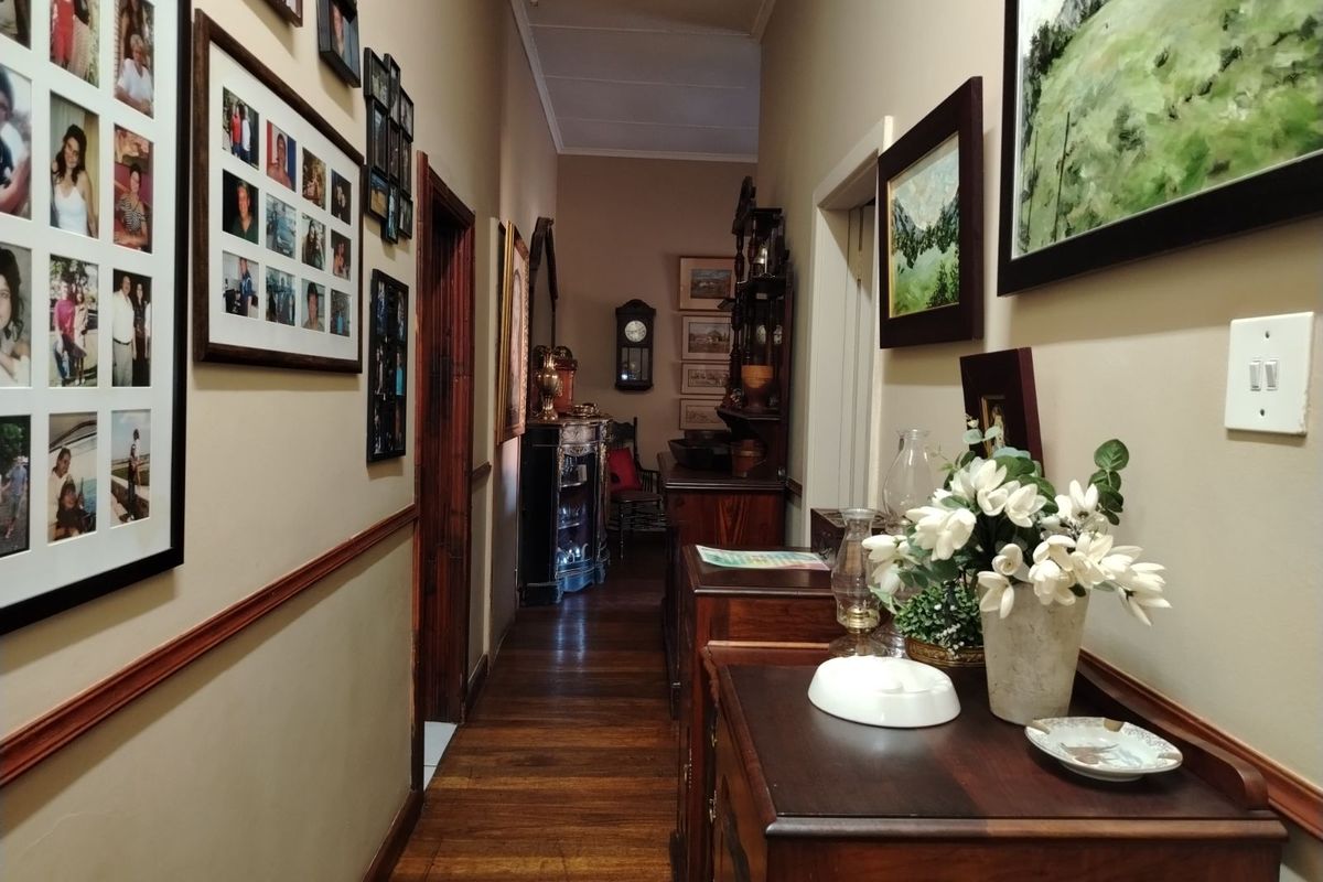 House For Sale in Graaff-Reinet Central - Photo 3