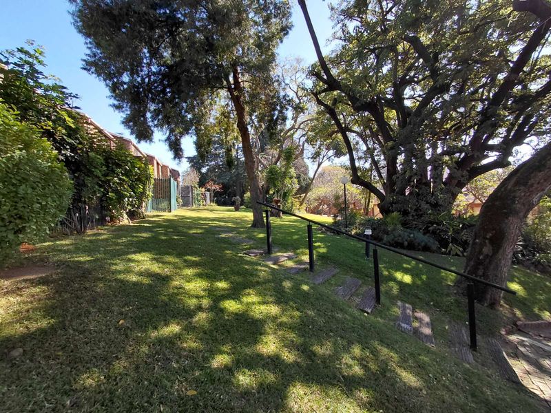 Townhouse For Sale in Silverton - Photo 4