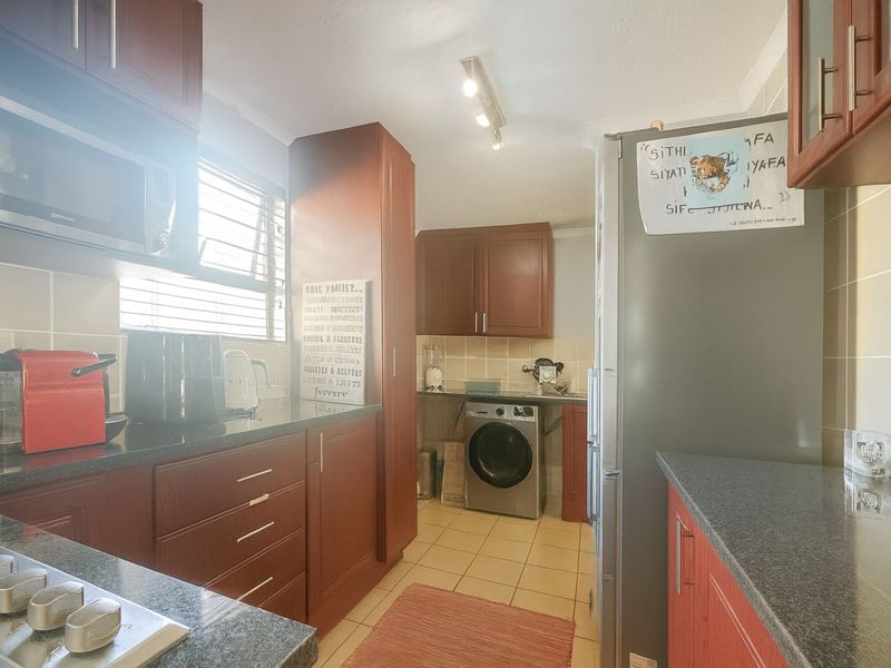 House For Sale in Craigavon - Photo 8