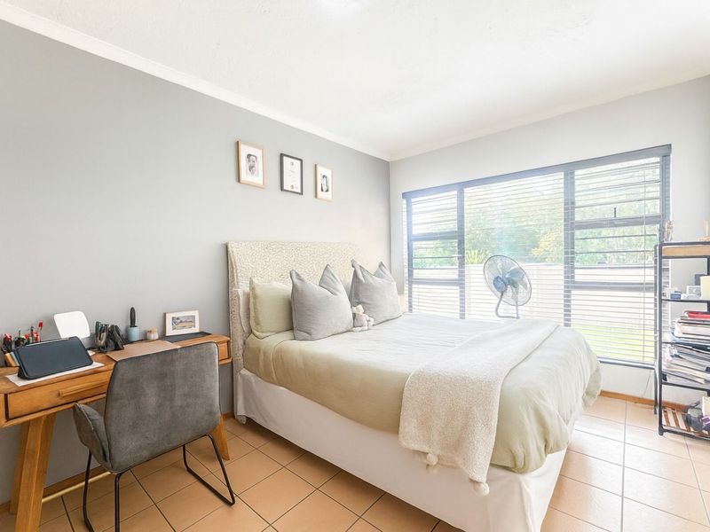 House For Sale in Craigavon - Photo 3