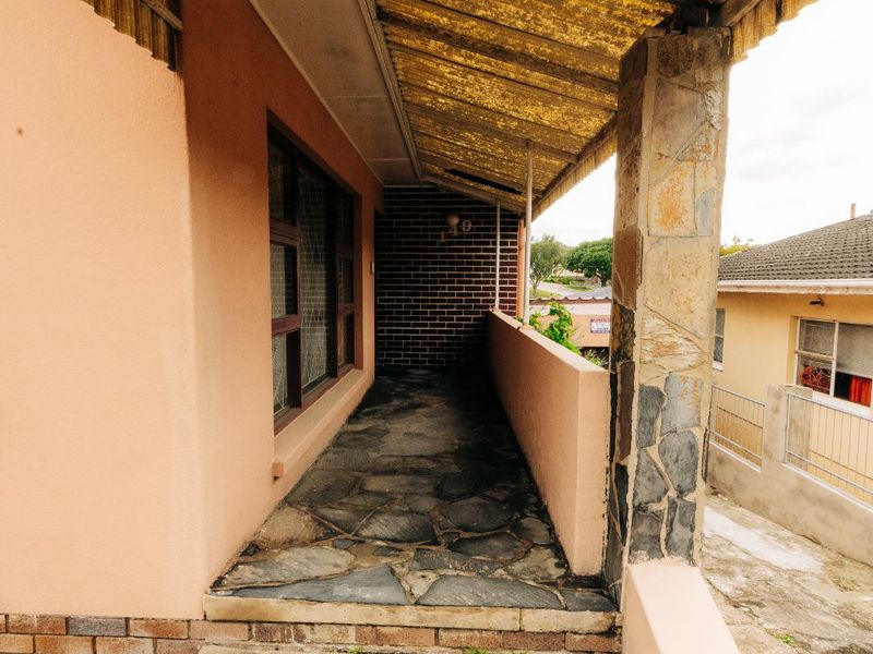 House For Sale in Malabar - Photo 4