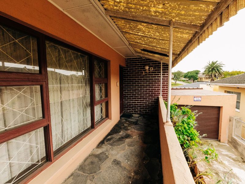 House For Sale in Malabar - Photo 3